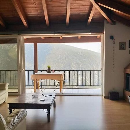 Delphi Skyview Apartman Kültér fotó